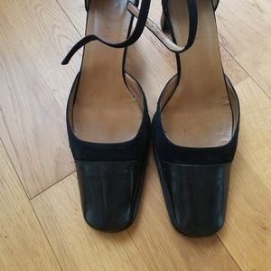 Black Gucci shoes